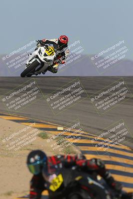 media/Oct-08-2023-CVMA (Sun) [[dbfe88ae3c]]/Race 3 Amateur Supersport Middleweight/